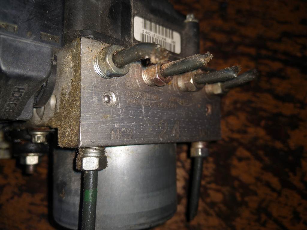 блок abs Mitsubishi Colt