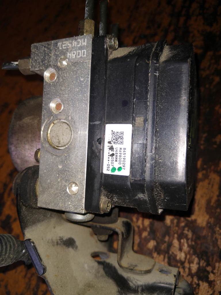 блок abs Nissan Presage