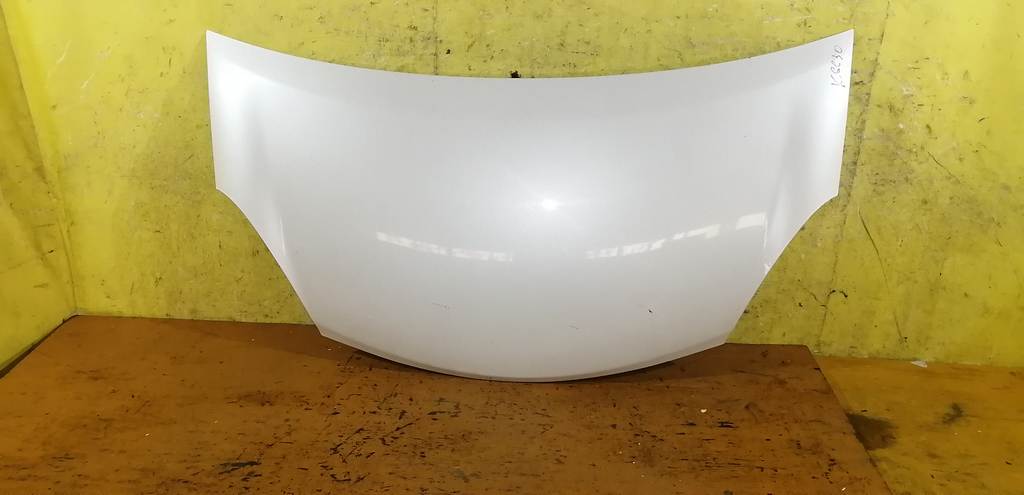 капот Toyota Passo