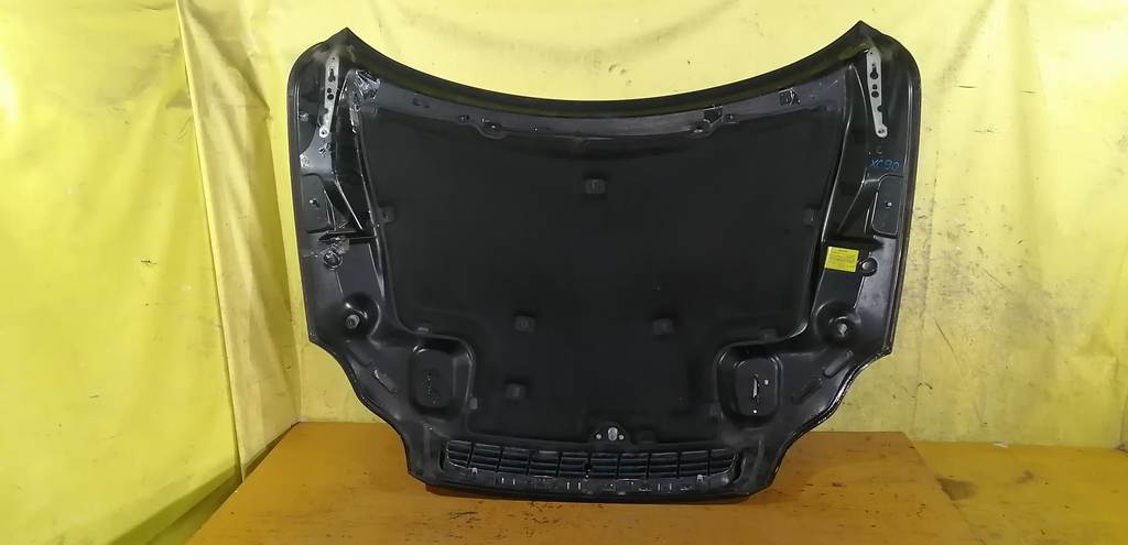 капот Volvo XC90