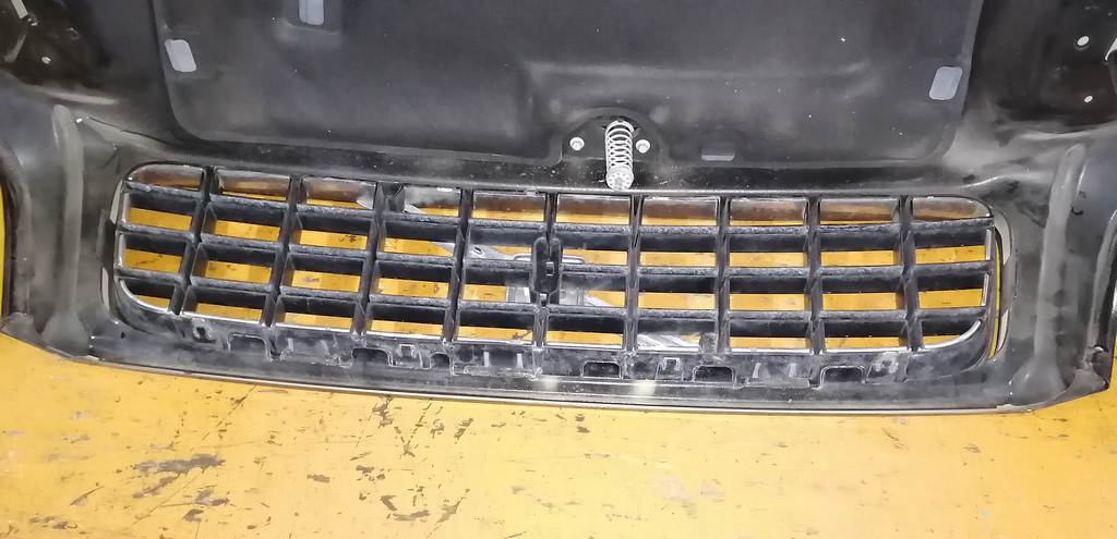 капот Volvo XC90