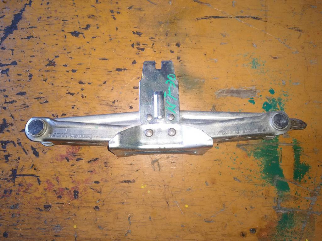 домкрат Nissan X-Trail