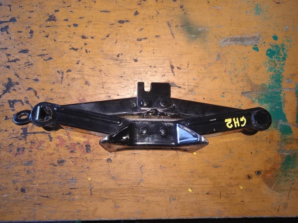 домкрат Subaru Impreza