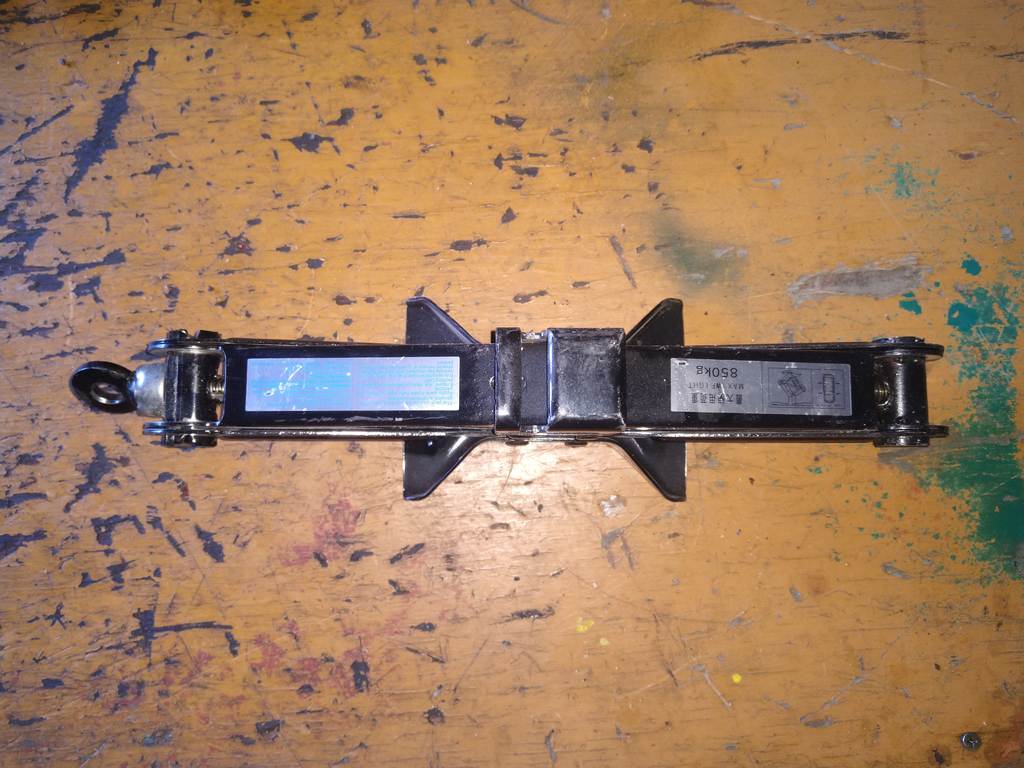 домкрат Subaru Impreza