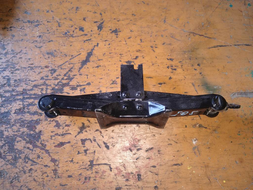 домкрат Subaru Forester