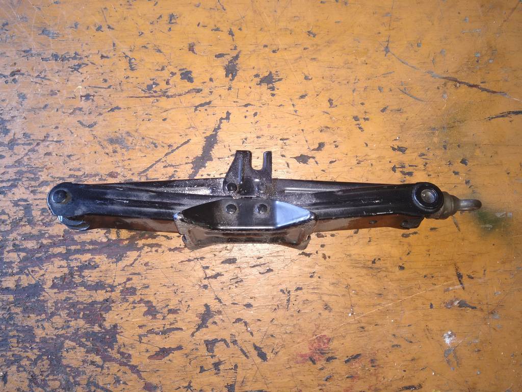 домкрат Toyota Vitz