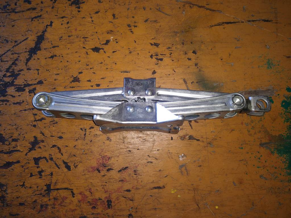 домкрат Honda Fit