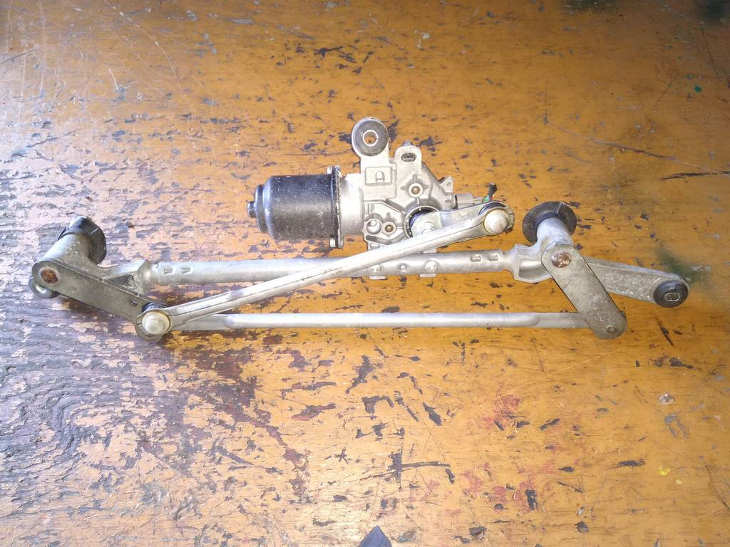 трапеция дворников Nissan Teana