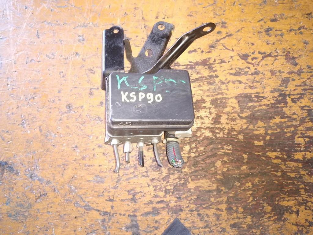 блок abs Toyota Vitz