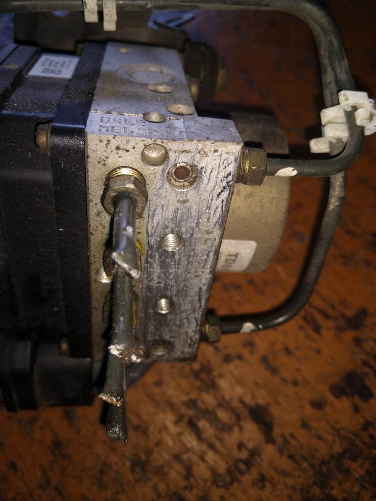 блок abs Nissan Teana