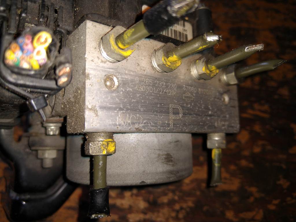 блок abs Nissan Note