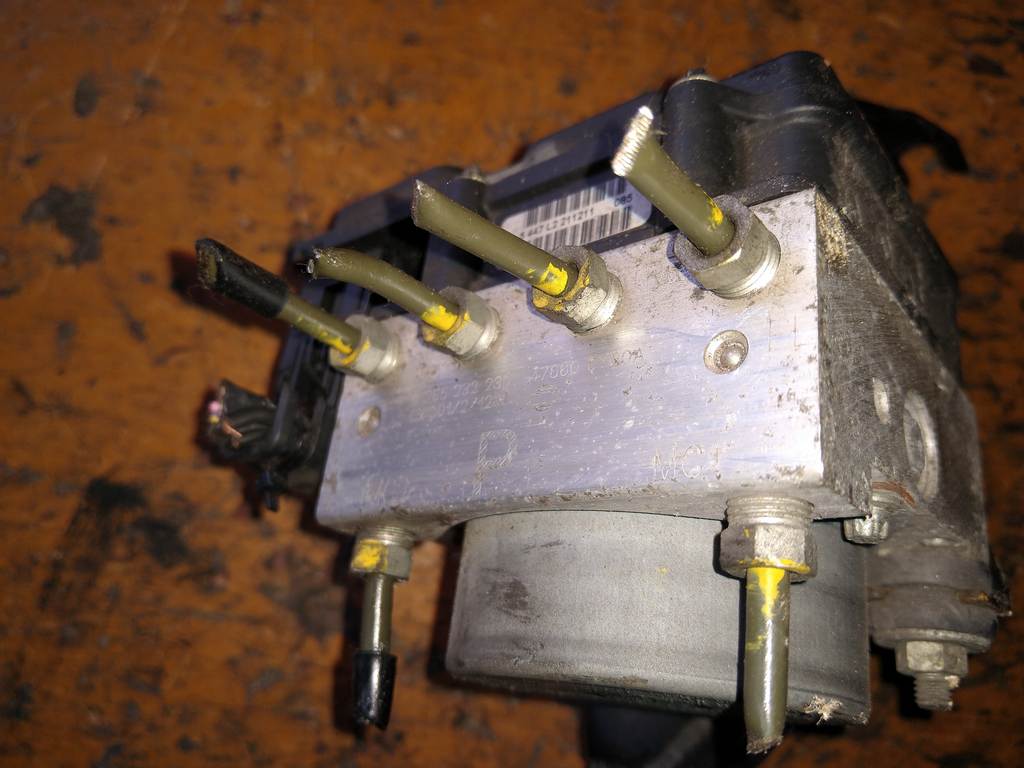 блок abs Nissan Note