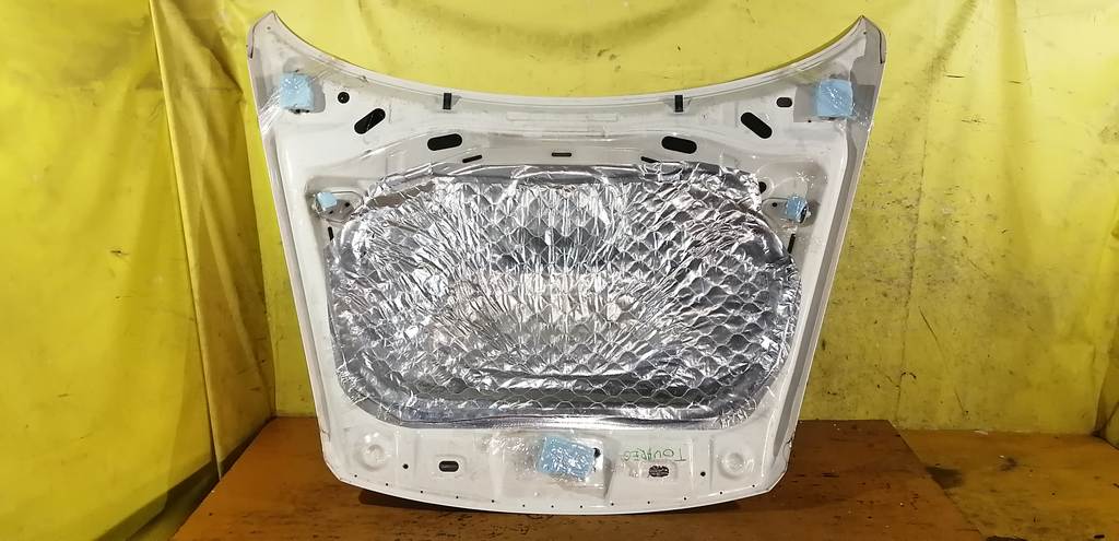 капот Volkswagen Touareg