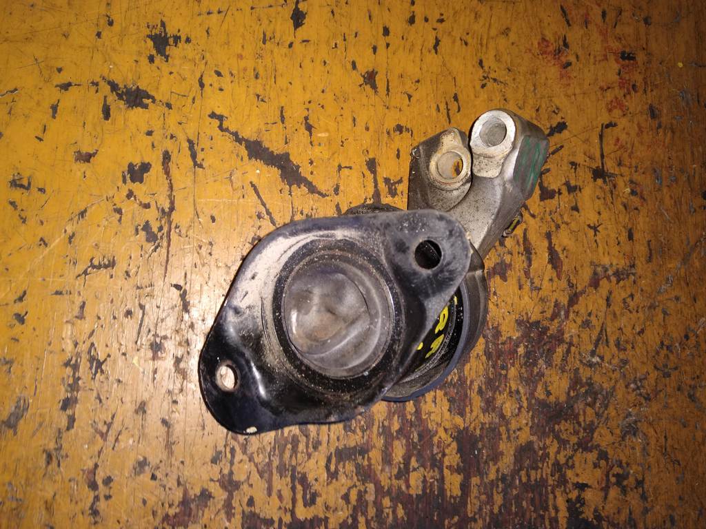 подушка двигателя Honda Elysion