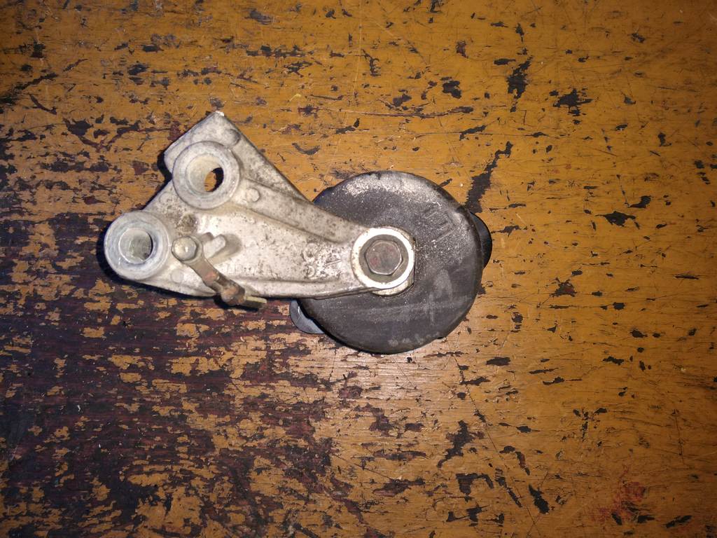 подушка двигателя Honda Elysion