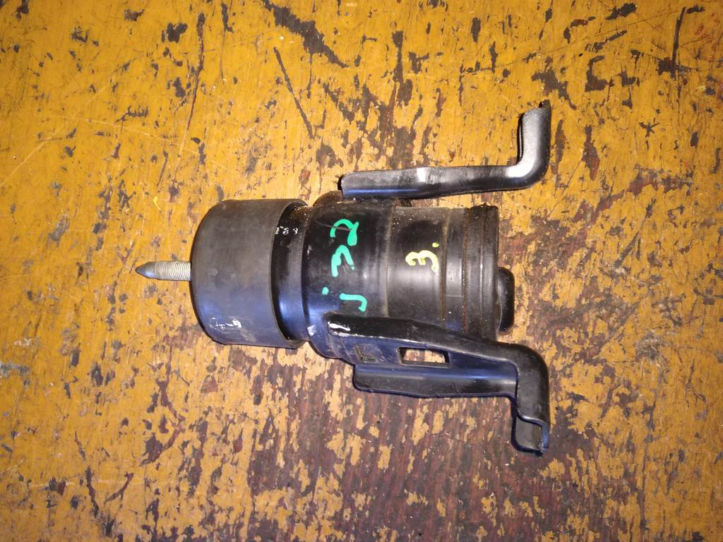 подушка двигателя Nissan Teana