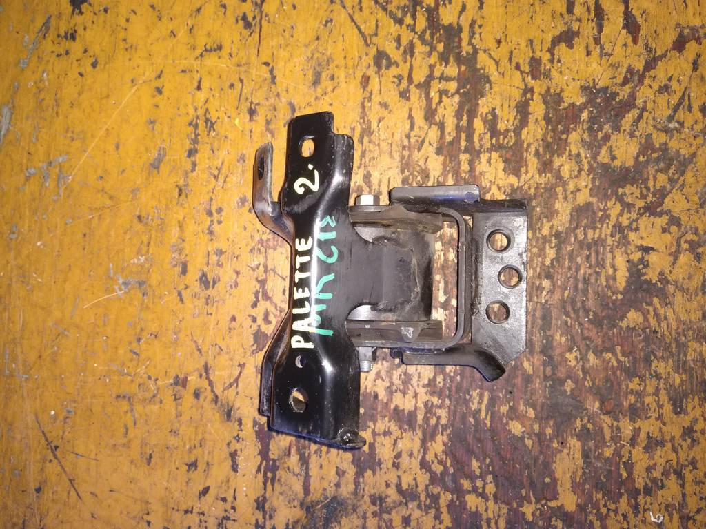 подушка двигателя Suzuki Palette