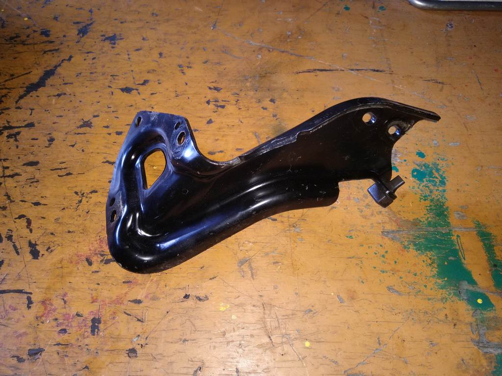 кронштейн боковой двери Honda Freed