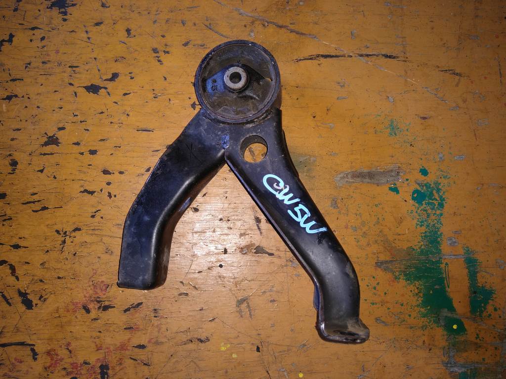 подушка двигателя Mitsubishi Outlander