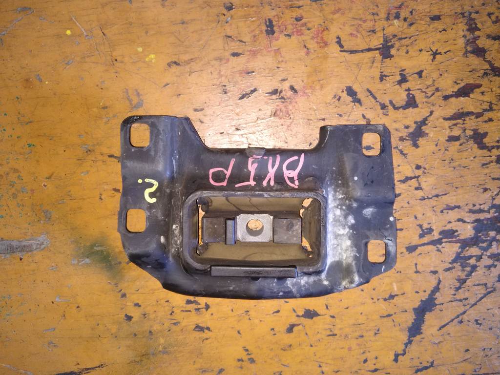 подушка двигателя Mazda Axela