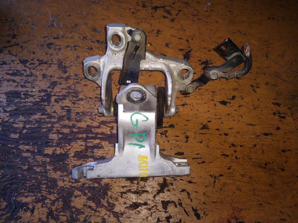 подушка двигателя Honda Fit