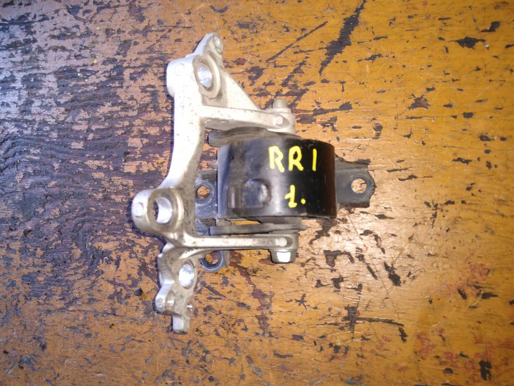 подушка двигателя Honda Elysion