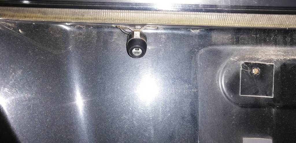 дверь 5-я Suzuki Solio