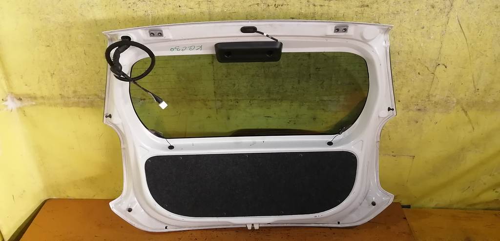 дверь 5-я Toyota Passo