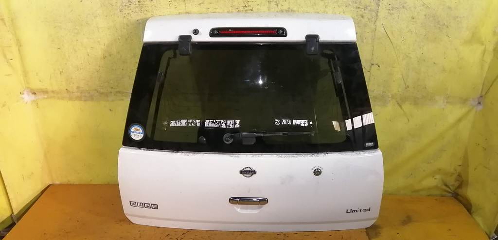 дверь 5-я Nissan Cube