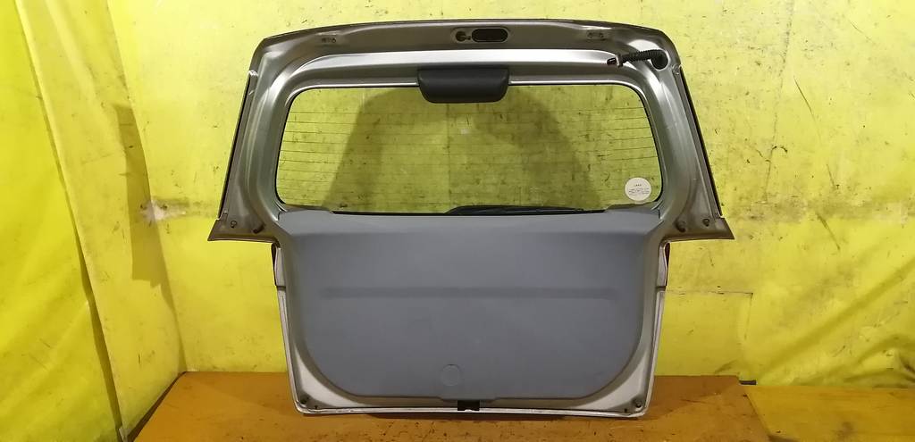 дверь 5-я Mazda Demio