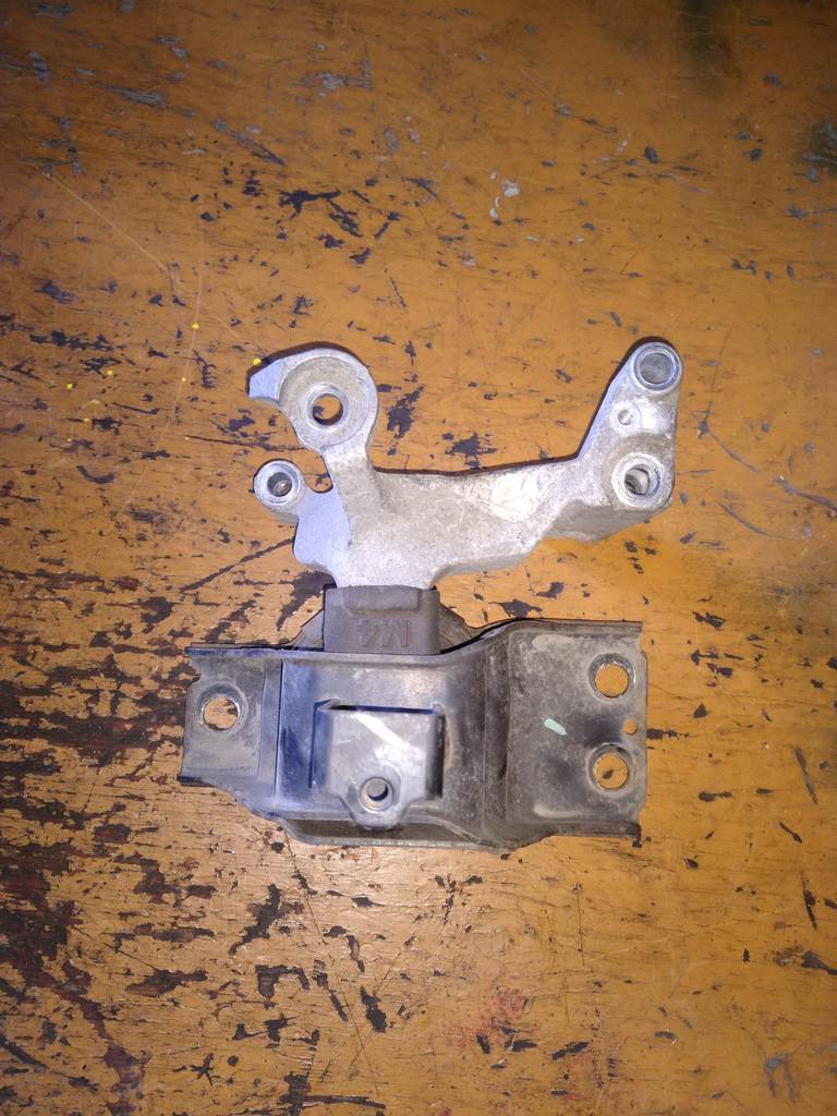 подушка двигателя Nissan X-Trail