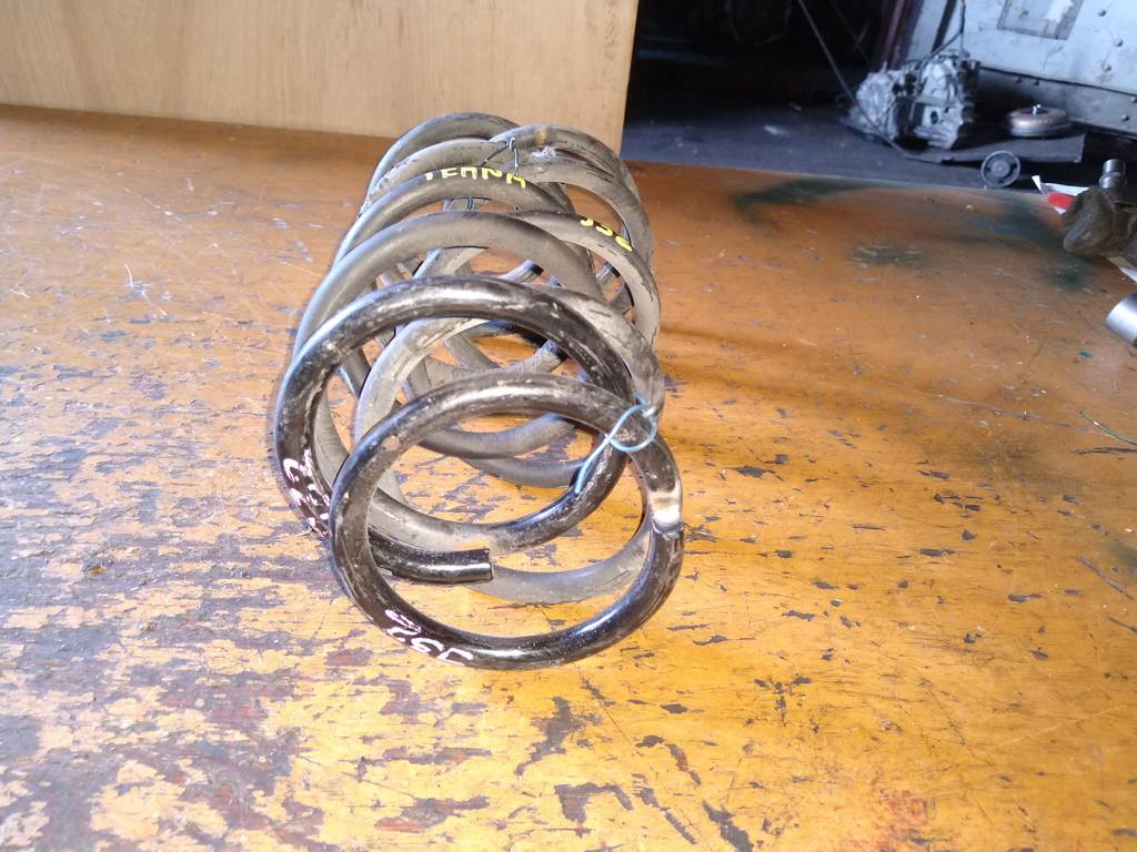 пружина Nissan Teana