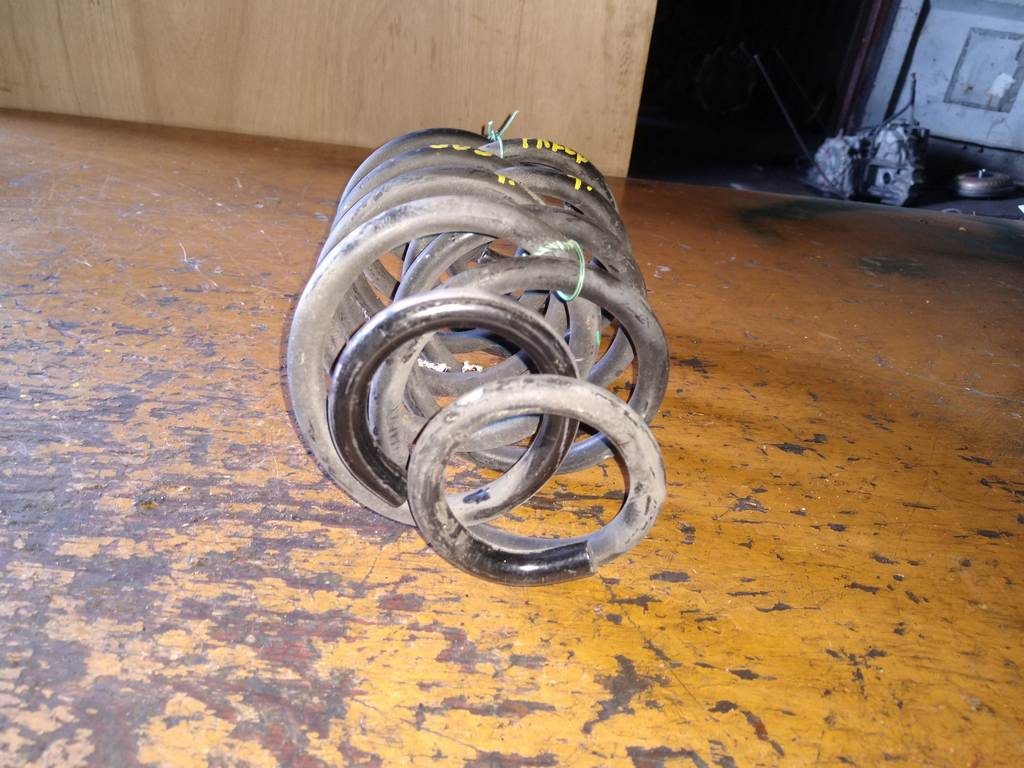 пружина Honda Freed