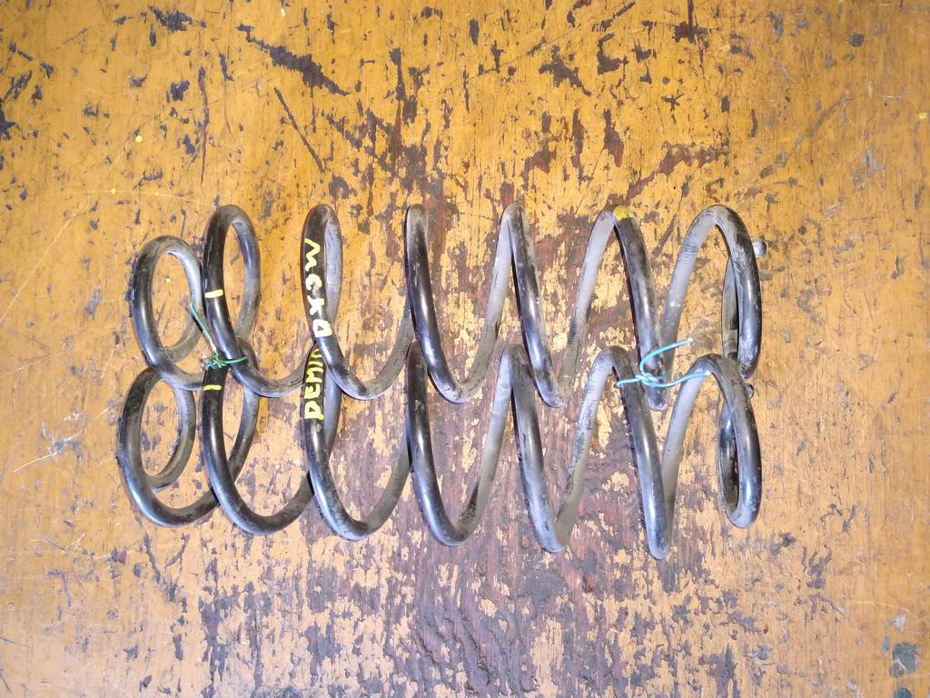 пружина Mazda Demio