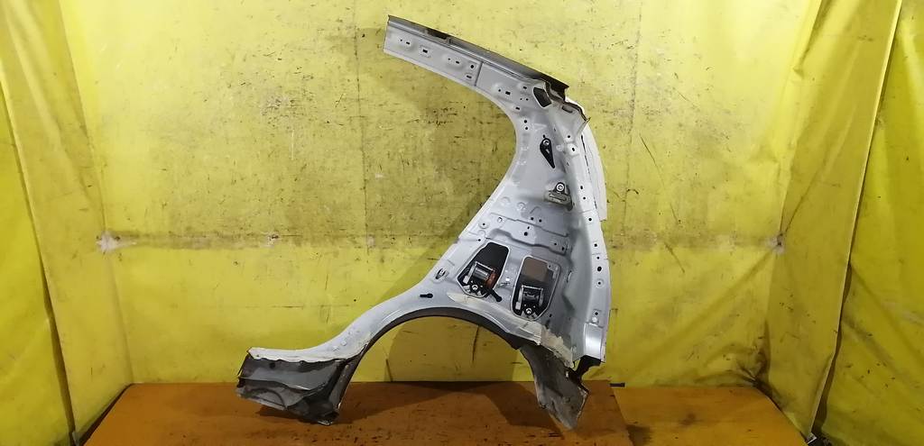 крыло Toyota Passo