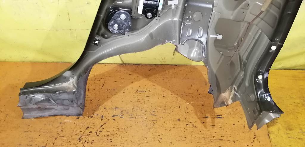крыло Nissan Note