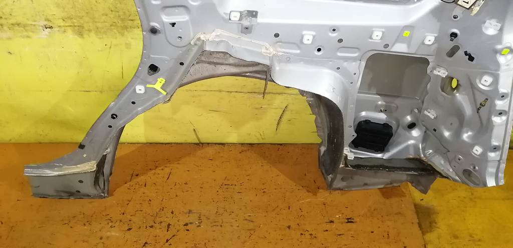 крыло Subaru Forester