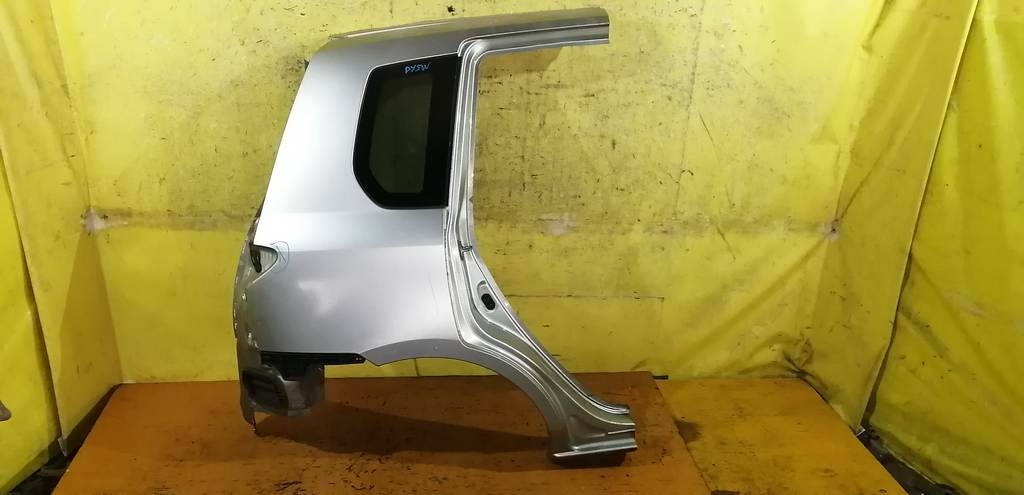 крыло Mazda Demio