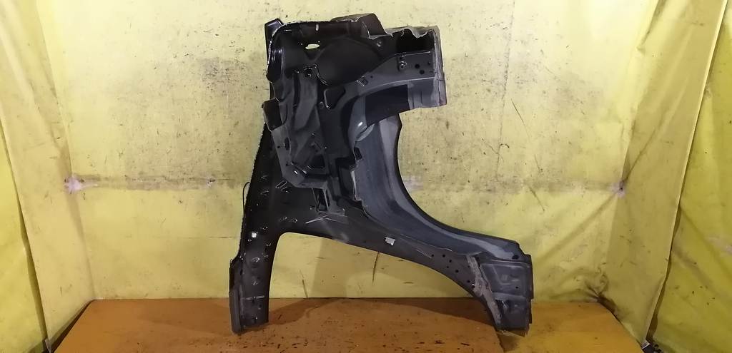 крыло Mazda Axela