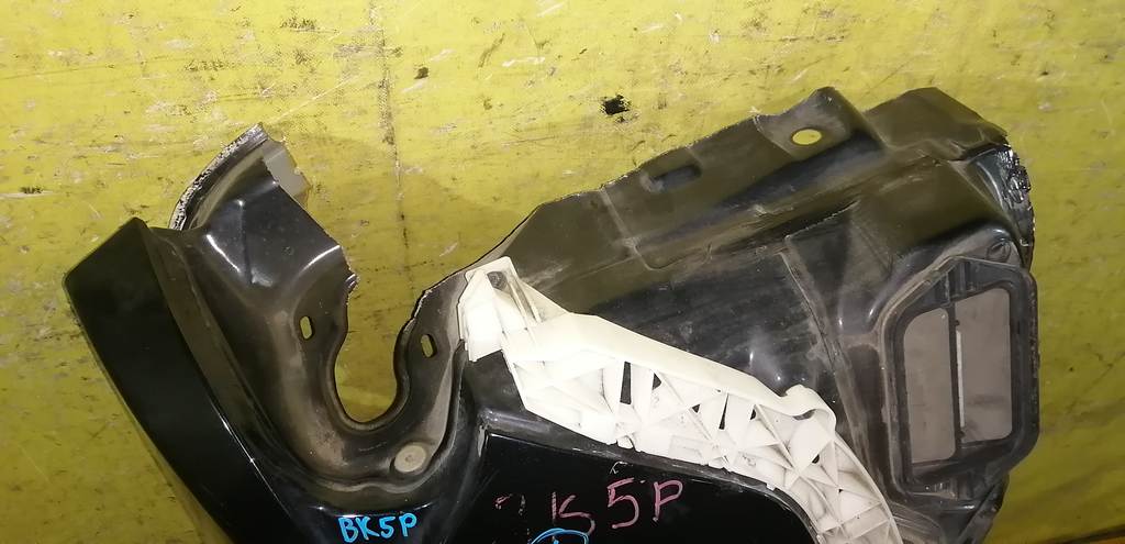 крыло Mazda Axela