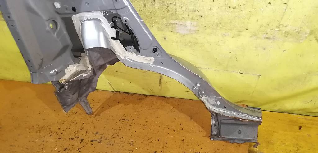 крыло Toyota Passo