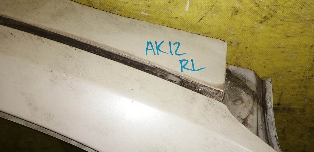 крыло Nissan March