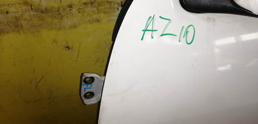 дверь Nissan Cube