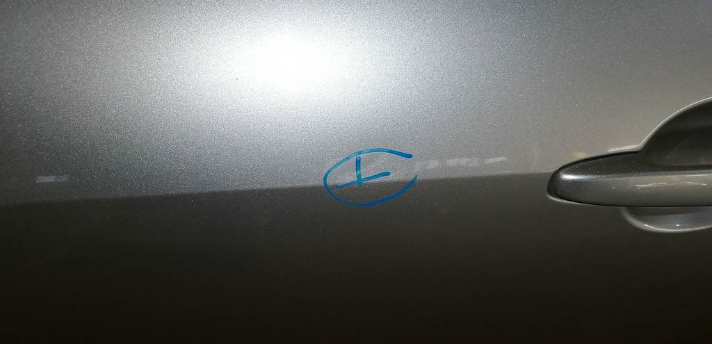 дверь Mazda Demio