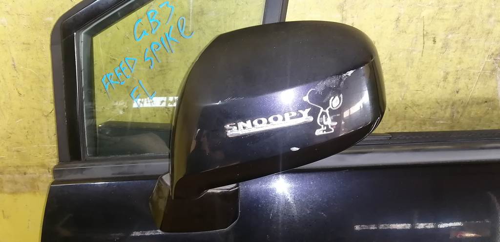 зеркало Honda Freed Spike