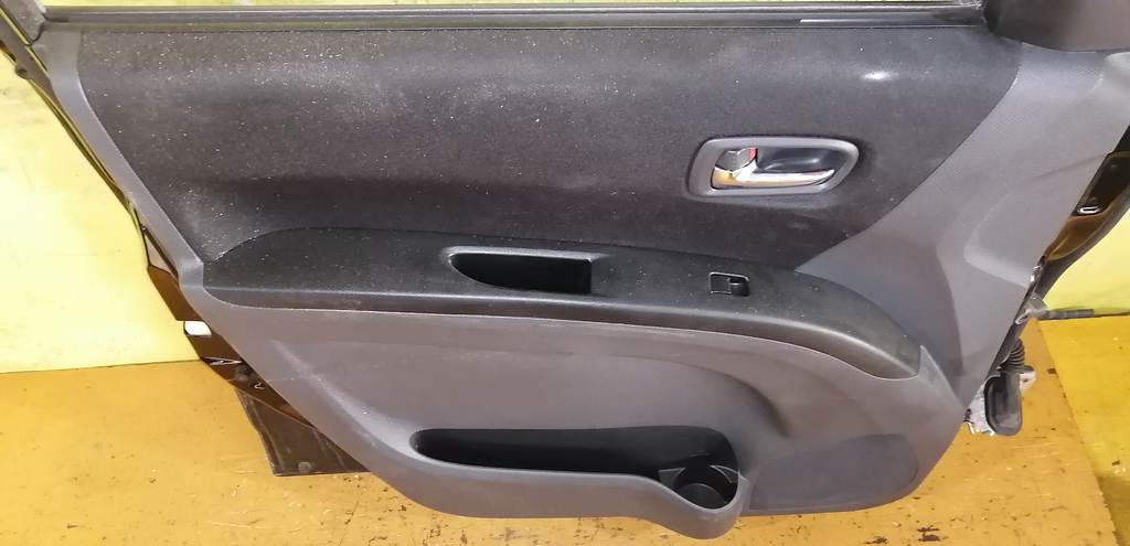 дверь Suzuki Solio