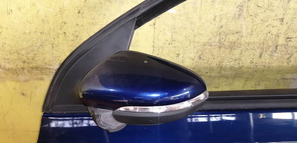 зеркало Volkswagen Golf