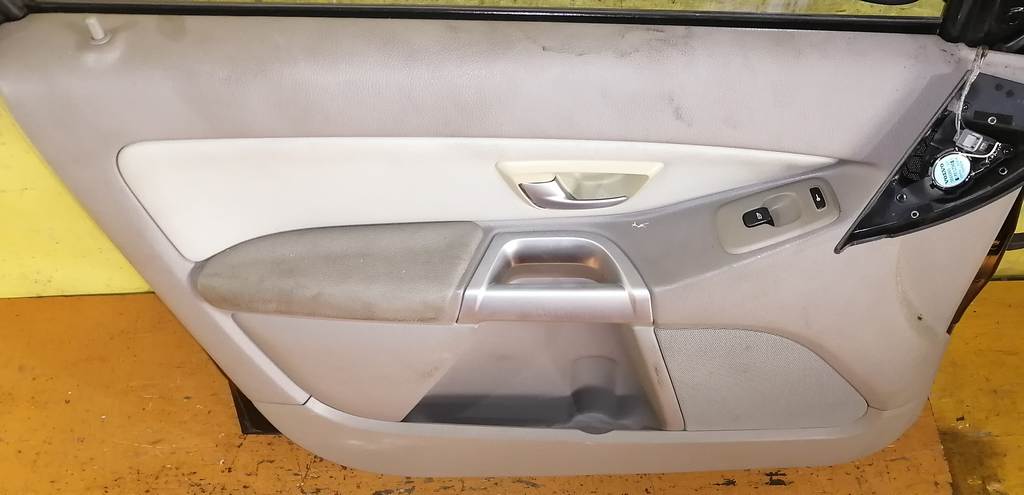 дверь Volvo XC90