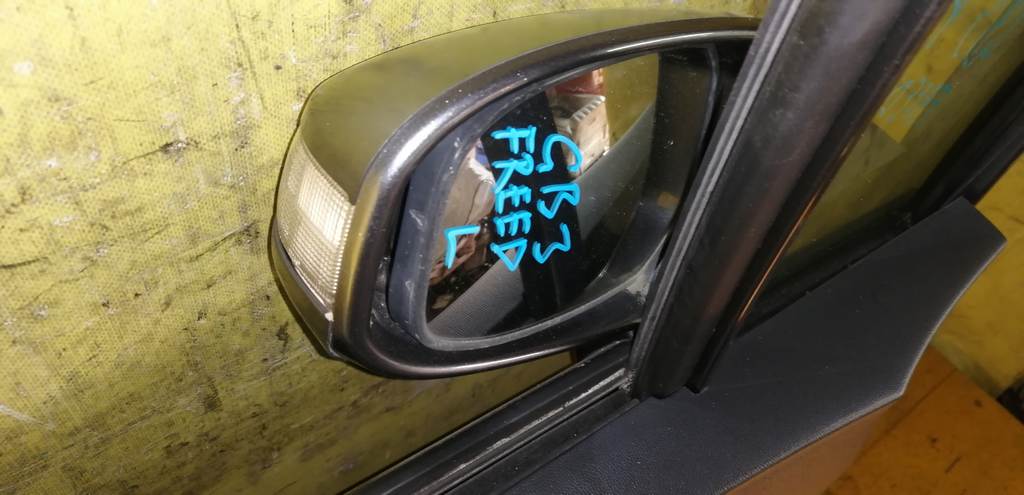 зеркало Honda Freed