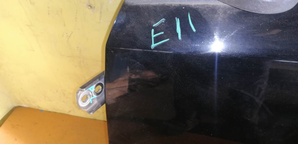 дверь Nissan Note